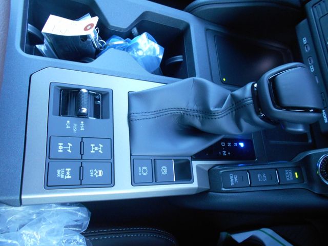 TOYOTA LANDCRUISER 250 2025 Image 31