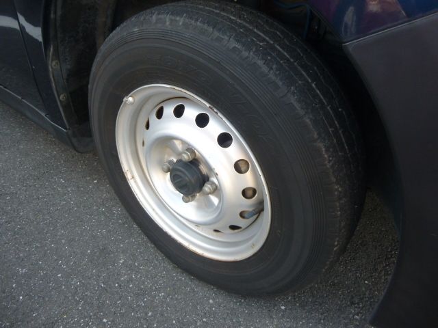 NISSAN AD 2015 Image 31