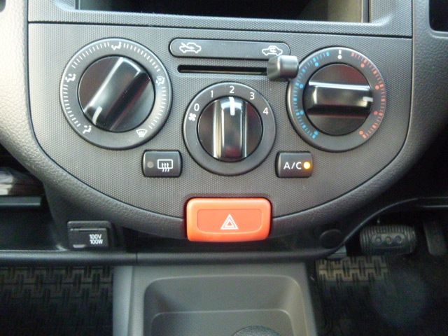 NISSAN AD 2015 Image 31