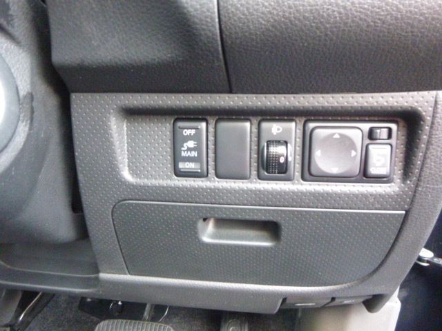 NISSAN AD 2015 Image 31