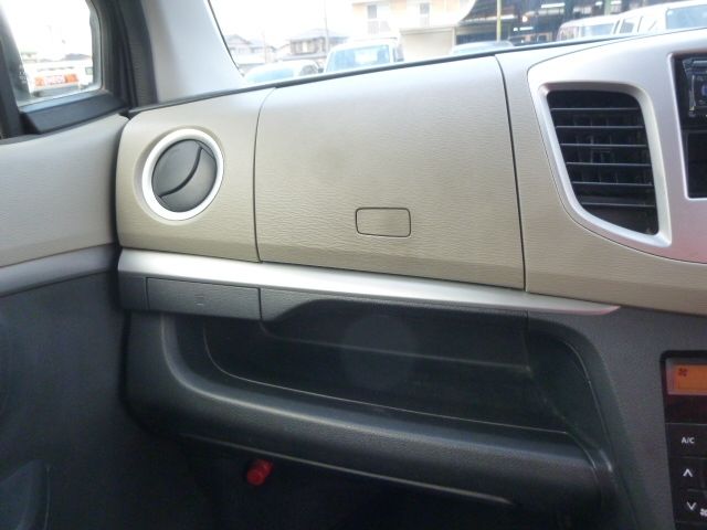 SUZUKI WAGON R 2014 Image 31