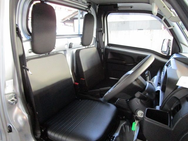 SUBARU SAMBAR TRUCK 4WD 2025 Image 31