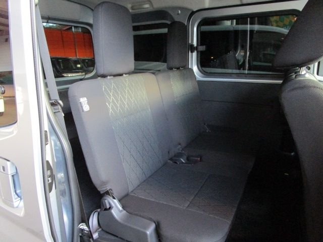 DAIHATSU ATRAI VAN 4WD 2022 Image 31