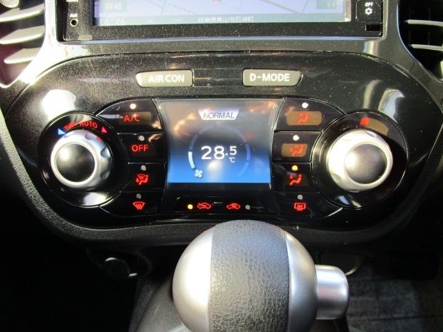 NISSAN JUKE 2017 Image 31