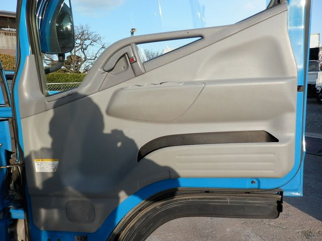 MITSUBISHI CANTER 2005 Image 31