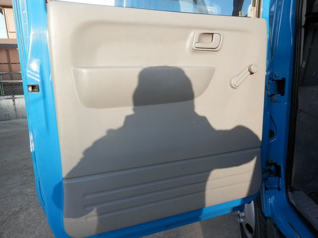 MITSUBISHI CANTER 2005 Image 31