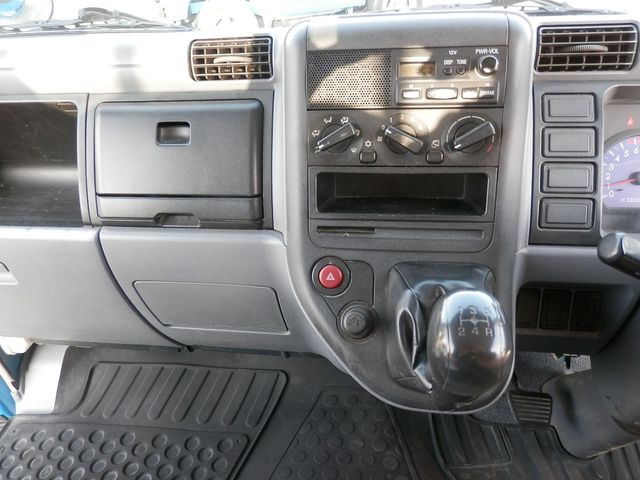 MITSUBISHI CANTER 2005 Image 31