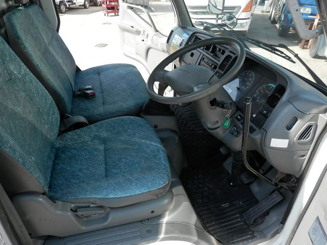 MITSUBISHI CANTER 2003 Image 31
