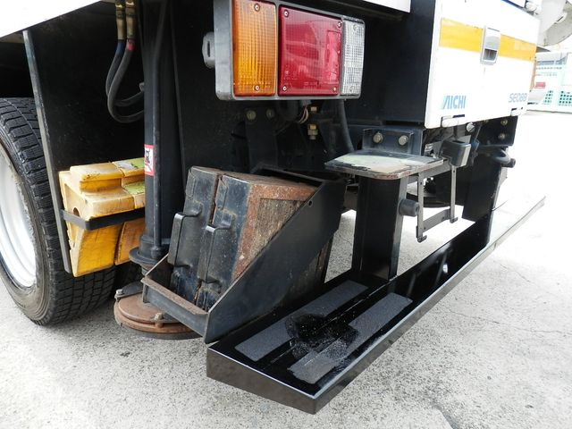 ISUZU ELF 2007 Image 31