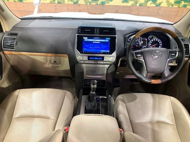 TOYOTA LANDCRUISER PRADO 2022 Image 31