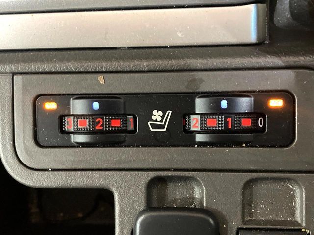 TOYOTA LANDCRUISER PRADO 2022 Image 31