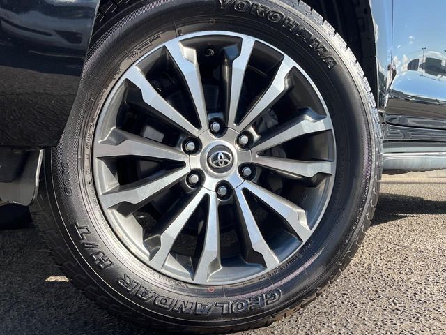 TOYOTA LANDCRUISER PRADO 2018 Image 31