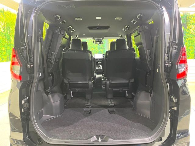 TOYOTA NOAH HYBRID 2023 Image 31