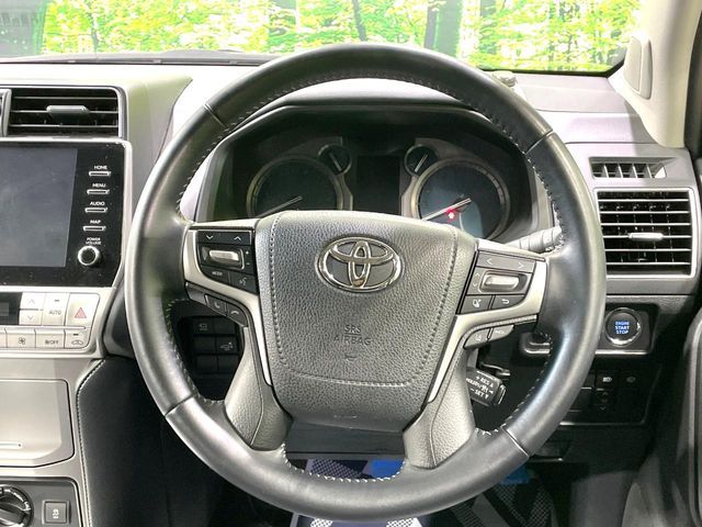 TOYOTA LANDCRUISER PRADO 2022 Image 31
