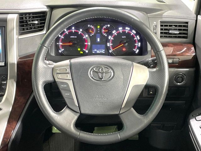 TOYOTA VELLFIRE 2012 Image 31