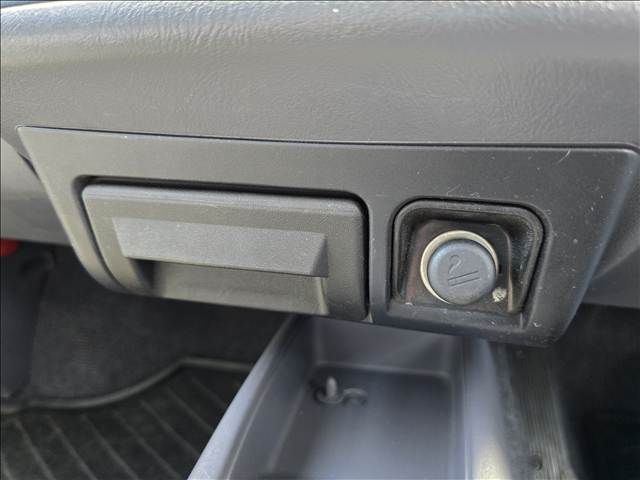 MITSUBISHI PAJERO MINI 1998 Image 31