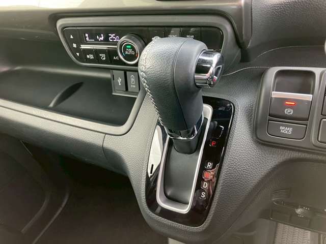 HONDA N BOX CUSTOM 2022 Image 31