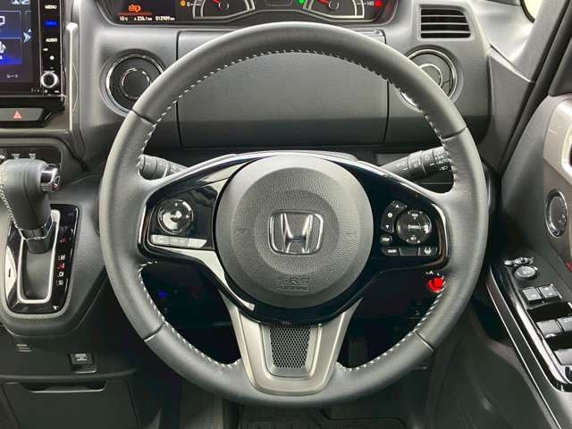 HONDA N BOX CUSTOM 2022 Image 31