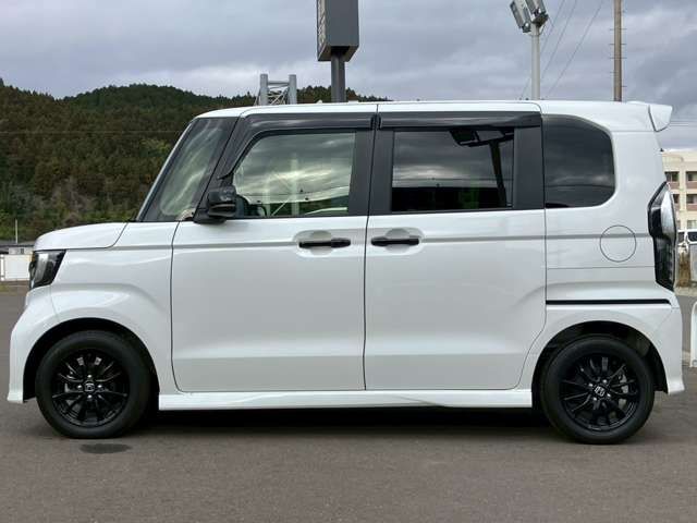 HONDA N BOX CUSTOM 2022 Image 31