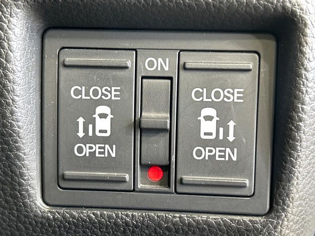 HONDA N BOX CUSTOM 2018 Image 31