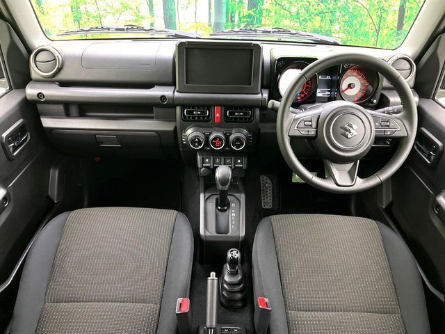 SUZUKI JIMNY NOMADE 2025 Image 31