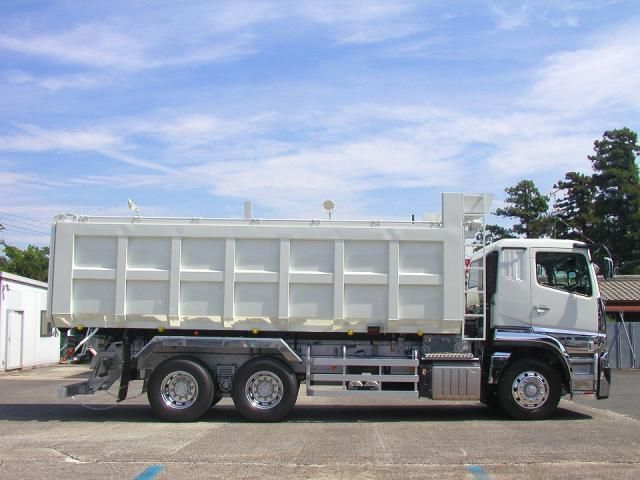 MITSUBISHI FUSOU SUPER GREAT 2025 Image 31