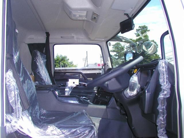 MITSUBISHI FUSOU SUPER GREAT 2025 Image 31