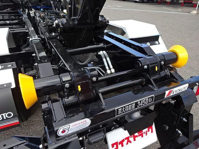 MITSUBISHI FUSOU FIGHTER 2025 Image 31