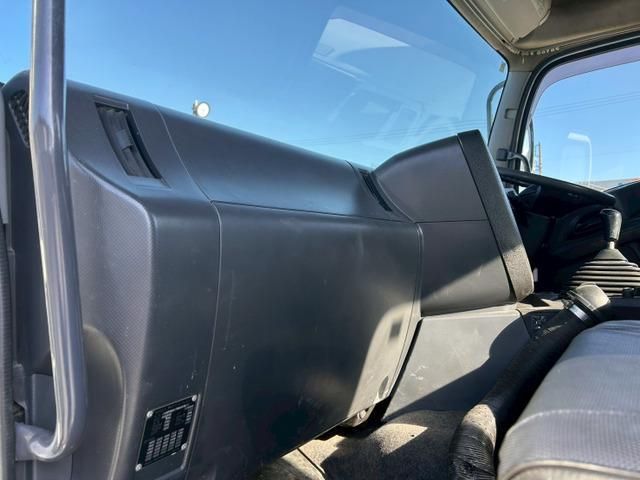 ISUZU GIGA 2016 Image 31