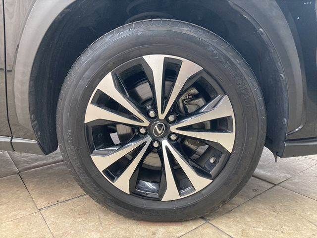 TOYOTA LEXUS NX300H 2018 Image 31