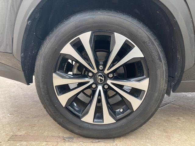 TOYOTA LEXUS NX300H 2018 Image 31