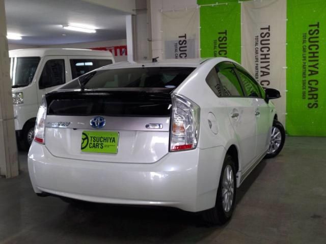 TOYOTA PRIUS PHV 2015 Image 31