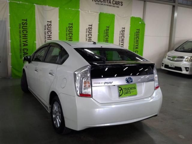 TOYOTA PRIUS PHV 2015 Image 31