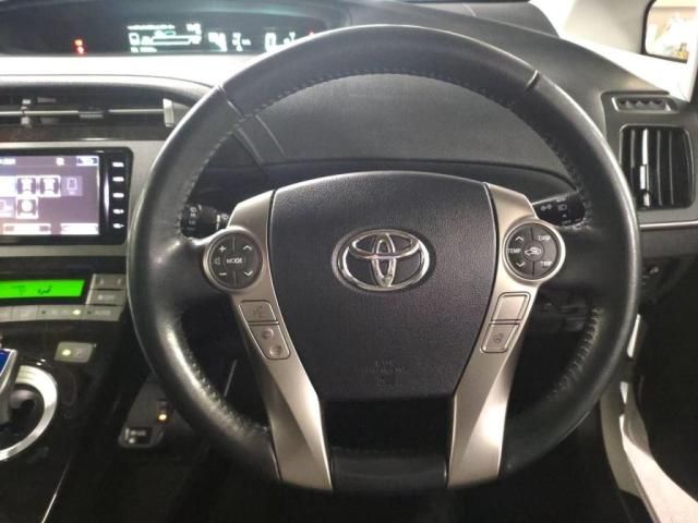 TOYOTA PRIUS PHV 2015 Image 31