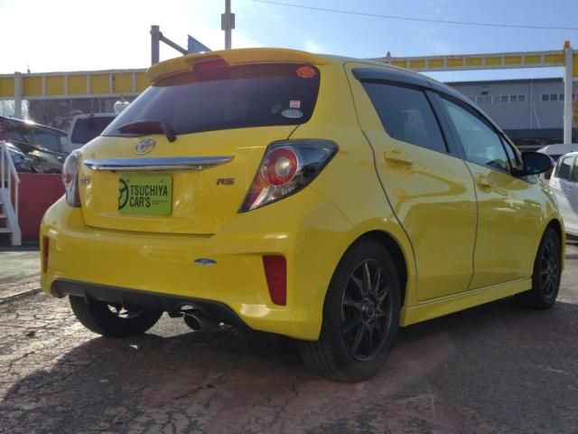 TOYOTA VITZ 2015 Image 31