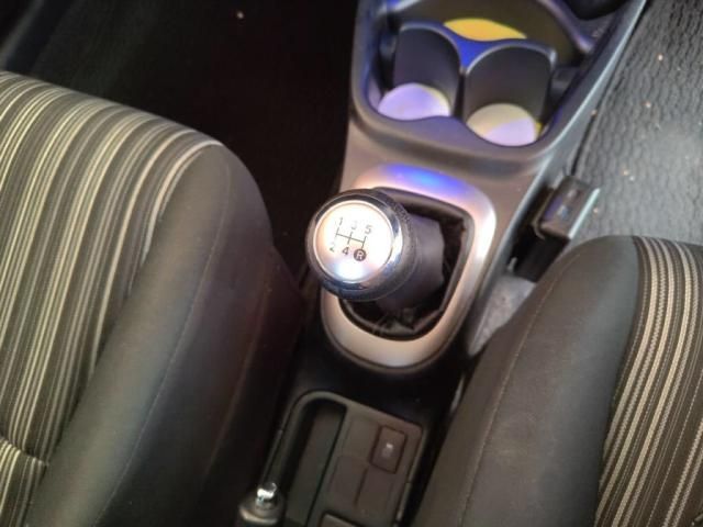 TOYOTA VITZ 2015 Image 31