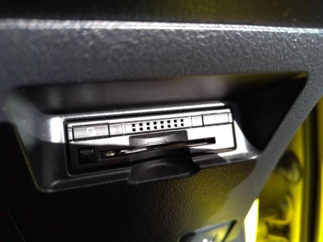 TOYOTA VITZ 2015 Image 31