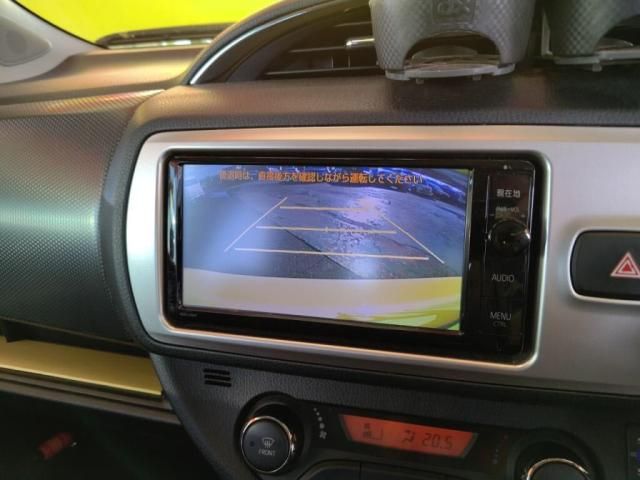 TOYOTA VITZ 2015 Image 31