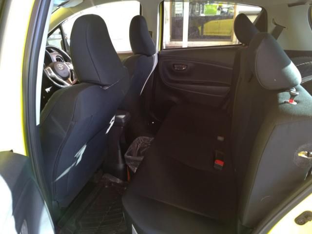 TOYOTA VITZ 2015 Image 31
