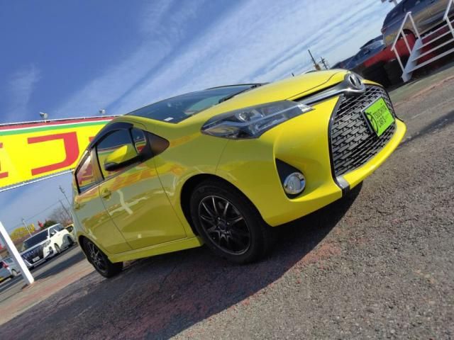 TOYOTA VITZ 2015 Image 31