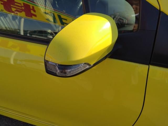 TOYOTA VITZ 2015 Image 31