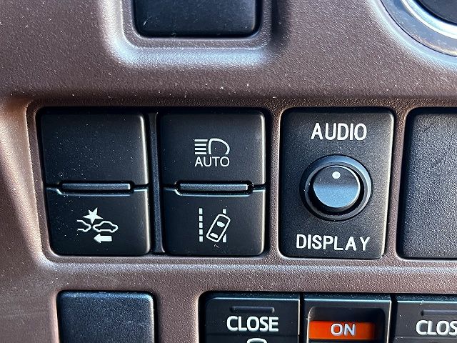 TOYOTA ESQUIRE 2017 Image 31