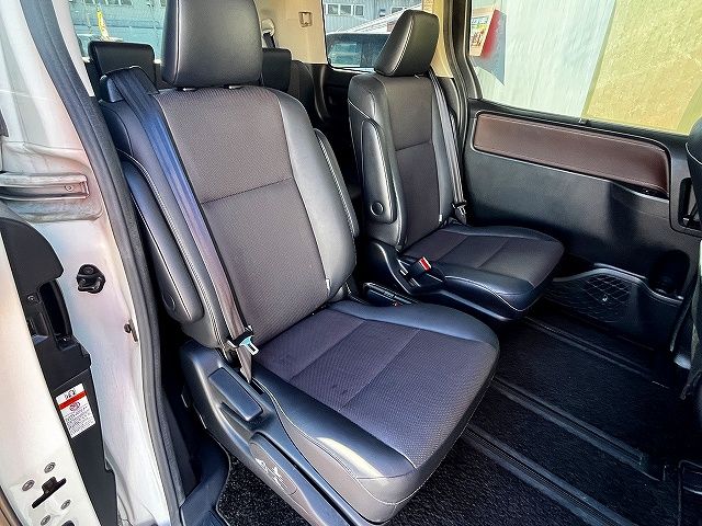 TOYOTA ESQUIRE 2017 Image 31