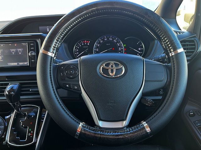 TOYOTA ESQUIRE 2017 Image 31