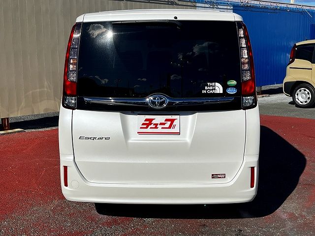 TOYOTA ESQUIRE 2017 Image 31