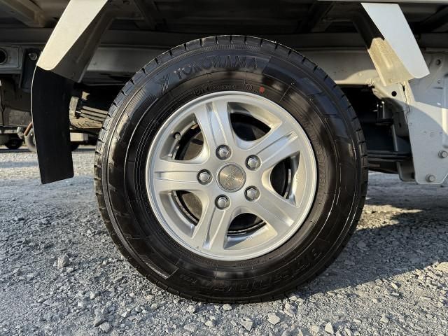 TOYOTA LITEACE TRUCK 4WD 2012 Image 31