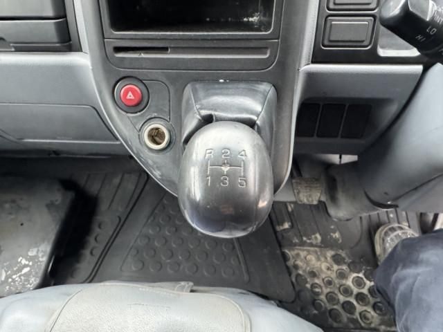 MITSUBISHI CANTER 2010 Image 31