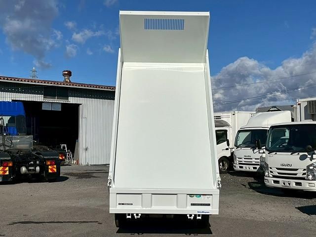 MITSUBISHI CANTER 2025 Image 31