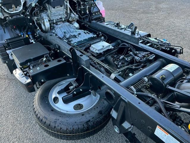 MITSUBISHI CANTER 2025 Image 31