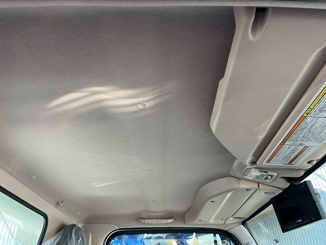 MITSUBISHI CANTER 2025 Image 31